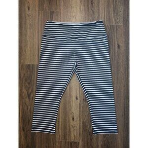 💙 Liz Claiborne Weekend Cropped Leggings
